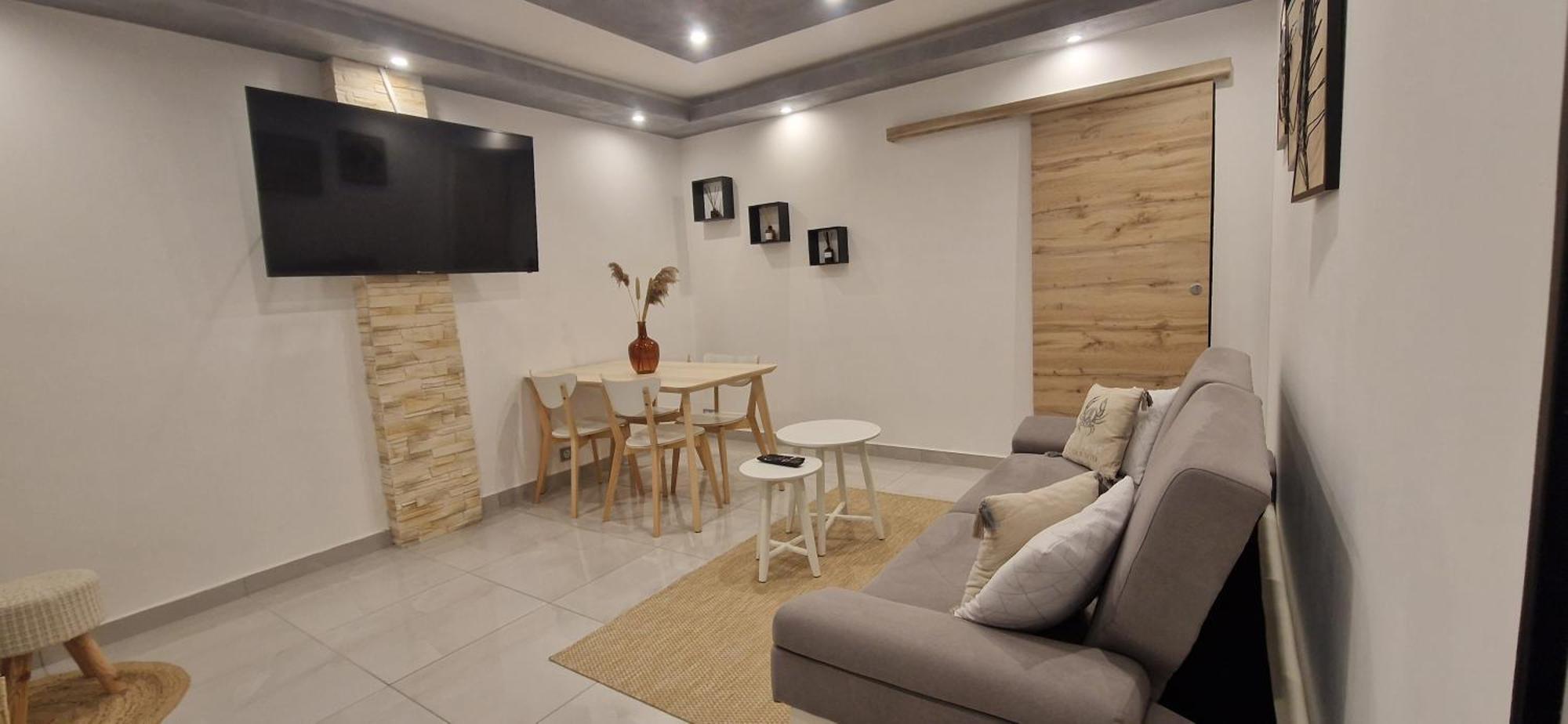 Apt Moderne En Plein Centre-Ville Saint-Claude Bagian luar foto